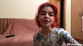 Hot tattooed chick uses her favorite toy
