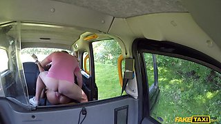 Princess Jas Bangs Wild Under a Sunlit Taxi Heat