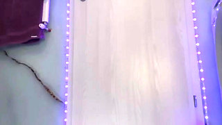 Shaved pussy masturbation with horny jucielussie