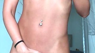 Amateur Webcam Teen Masturbates And Teases