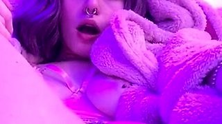 Close up solo beauty toying ass